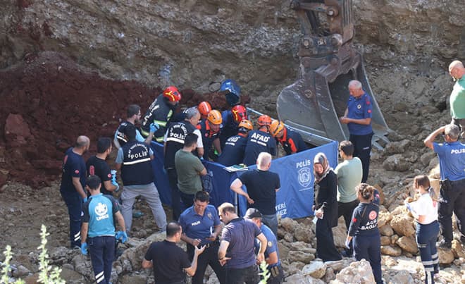 Denizli'de İnşaat Kazısında Feci Göçük: Kepçe Operatörü Hayatını Kaybetti