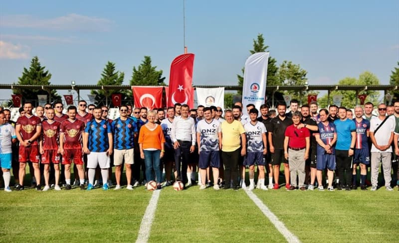 Denizli Büyükşehir Belediyesi Birimler Arası Futbol Turnuvası coşkuyla başladı