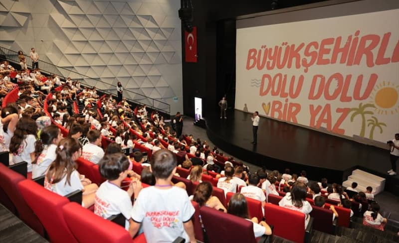 Denizli'de Yaz Döneminde Eğlenceli Etkinlikler Rüzgarı Esti